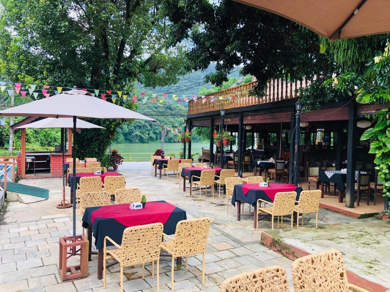 Lake View Resort Pokhara Kültér fotó