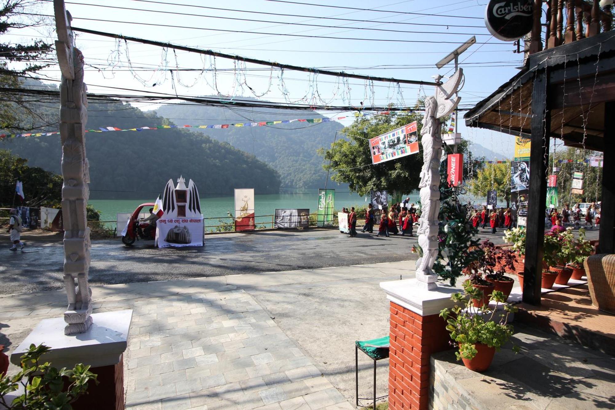 Lake View Resort Pokhara Kültér fotó