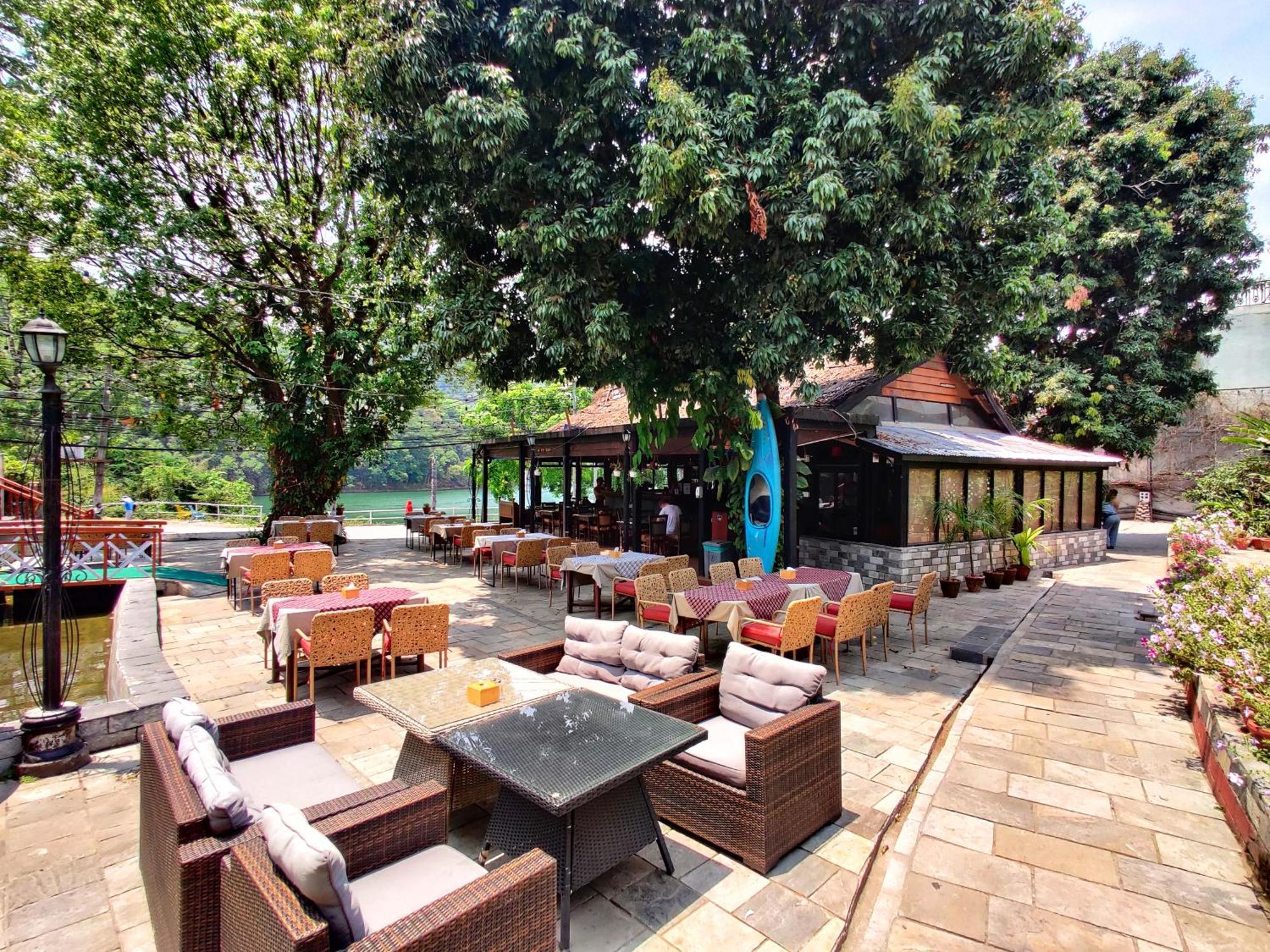 Lake View Resort Pokhara Kültér fotó