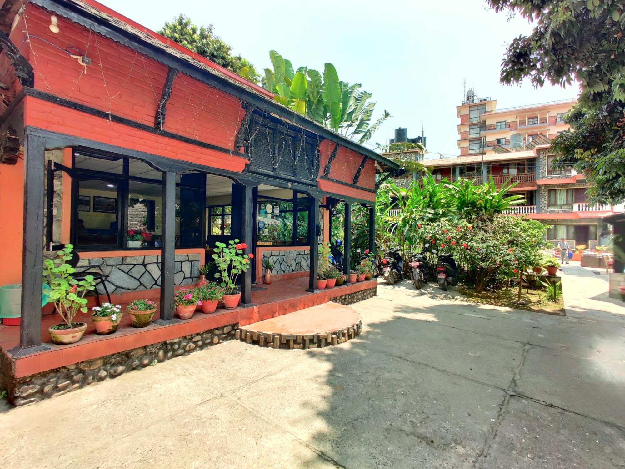 Lake View Resort Pokhara Kültér fotó