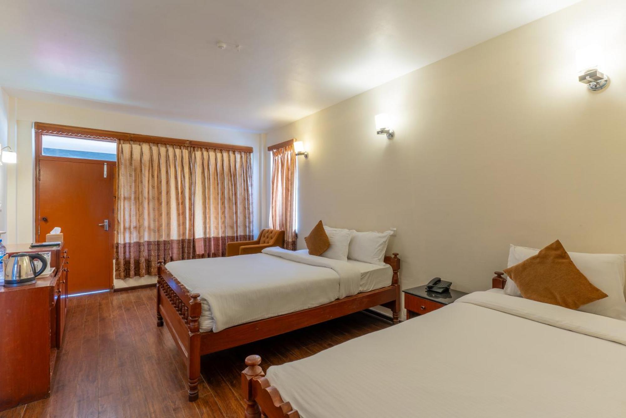 Lake View Resort Pokhara Kültér fotó